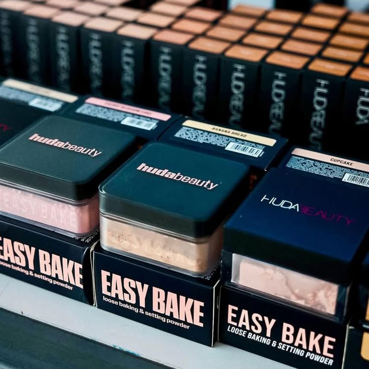 Huda Beauty Cipria Fissante in - Fenty Beauty Makeup Highlighter recensione e prezzo