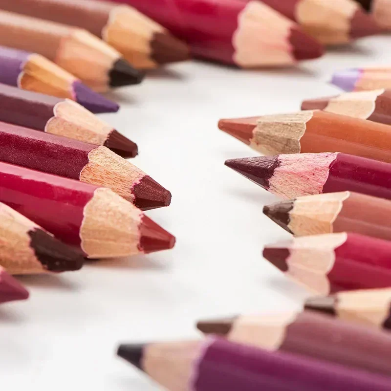 Matita per labbra colorata Ner - Lip Liner Pencil recensione e prezzo